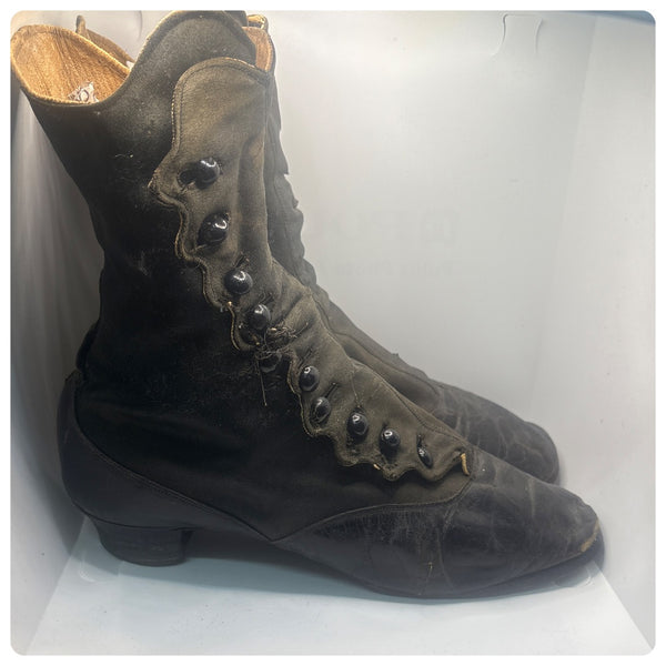 Antique Edwardian Black Leather Button Boots – Early 1900s Victorian | 5–5.5