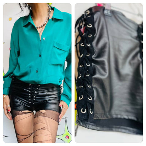 Vintage Y2K Black Lace-Up Stretch Hot Pants Vegan Leather Goth Shorts – NWT - S