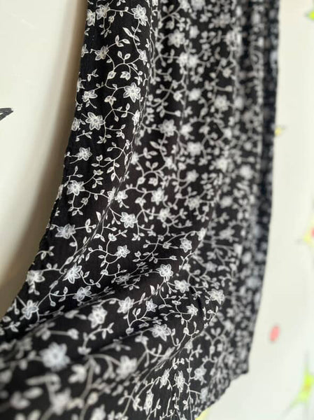 Vintage 90s Black Floral Fairy Grunge Maxi Skirt – Whimsy Goth Boho Vibes – Sz 4