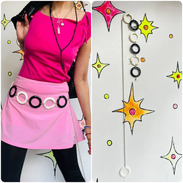 Vintage 60s | Black & White Op Art Groovy MOD Go Go Metal Circle Hoop Belt