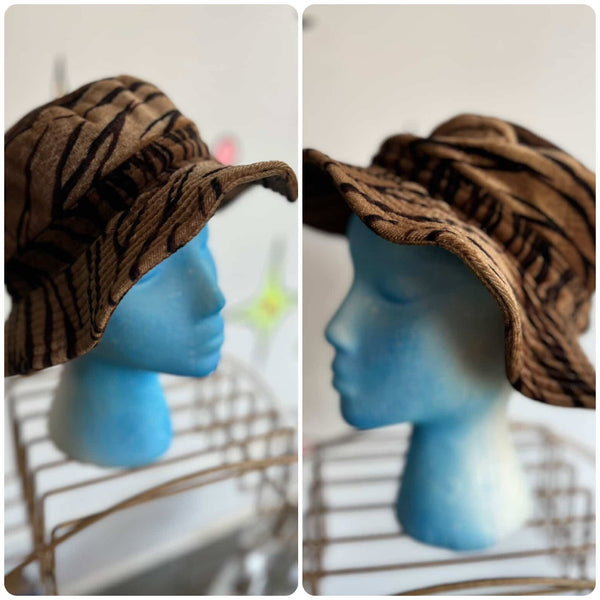90s Y2K Tiger Stripe Velvet Bucket Hat – Animal Print Grunge Glam – Fuzzy Hat