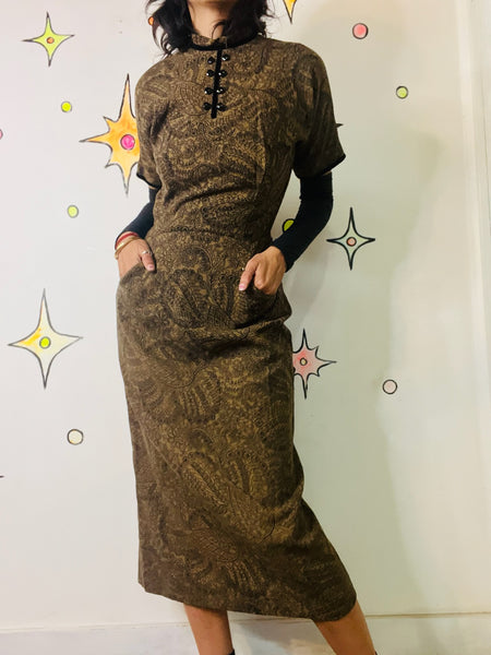 Vintage 1950s Paisley Wiggle Dress - Beaded Floral Print - Pin-Up Bombshell - M