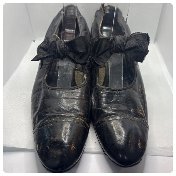 Antique 1910s 20s Black Leather Mary Jane Pumps w Silk Bows - Edwardian – Size 5