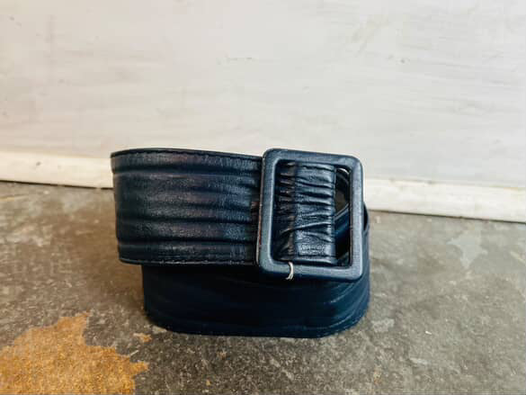 Vintage 1980s Navy Leather Waist Belt – Adjustable – Small – Soft Leather