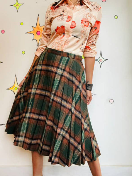 1950s Plaid Pleated Twirl Skirt – Fit & Flare Pin-Up Grunge Schoolgirl Style – M