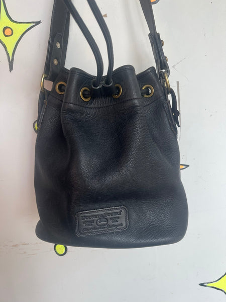 Dooney & Bourke Leather Bucket Bag 90s Minimalist Quiet Luxury Crossbody Purse