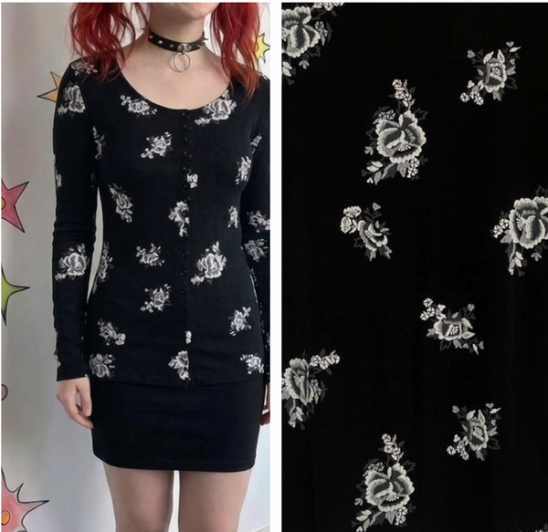 90s Black & White Romantic Rose Print Top Stretchy Whimsy Goth Grunge Top M