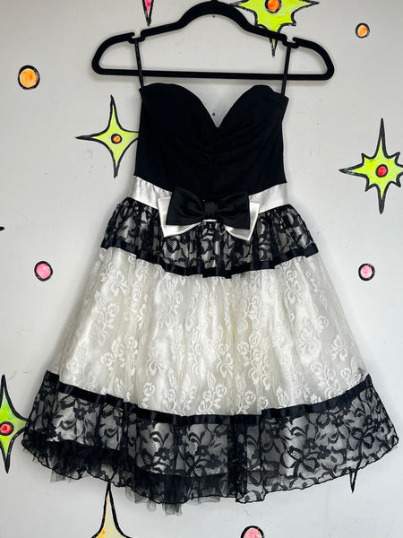 80s Gunne Sax Black & White Lace Lolita Crinoline Prom Party Cupcake Dress - XS