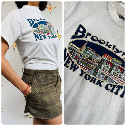 Vintage 90s White Souvenir Brooklyn New York Graphic T-Shirt | 100% Cotton | S