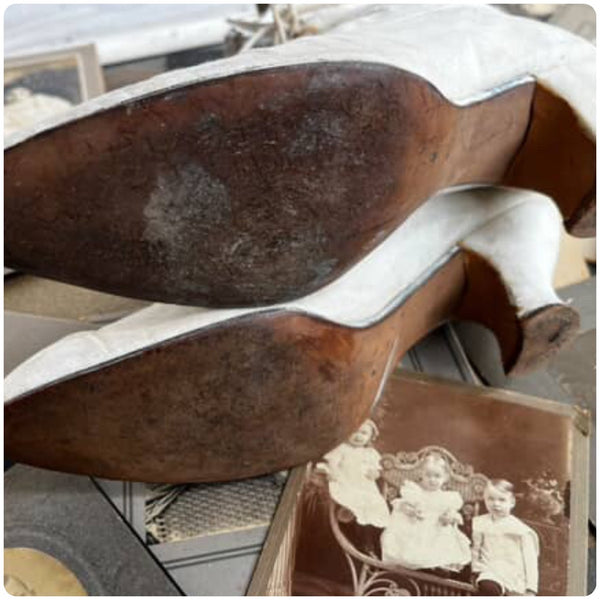 Antique Canvas Victorian Boots | White Pointy Lace Up Wedding Boots | 8 - 8.5