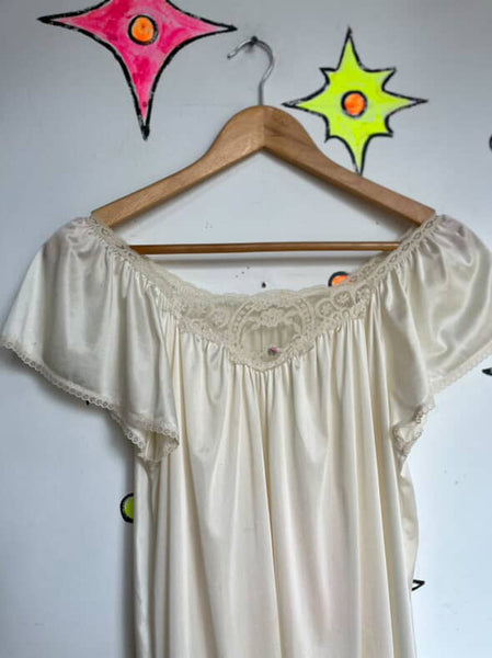 Vintage 70s 80s Off White Babydoll Lace Silky Nighty Gown Grunge Fairy Rococo M
