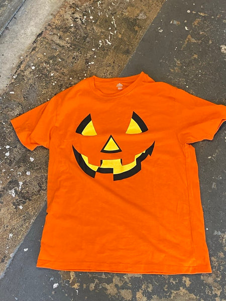 Halloween Jack-O-Lantern Tee Spooky Pumpkin Graphic Shirt Trick or Treat Vibes M