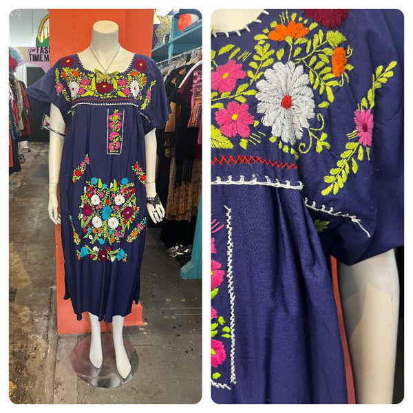 Vintage 60s 70s | Navy Boho Oaxacan Mexican Hand Embroidered Festival Dress