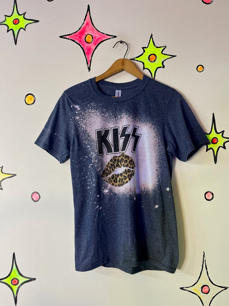 Vintage KISS Band Concert T-Shirt - Rock Metal Glam Graphic Tee S/M