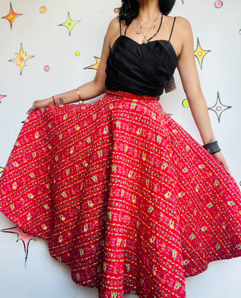 Absolutely Adorable 1950s Red Quilted Circle Skirt - Rockabilly Swing - Small