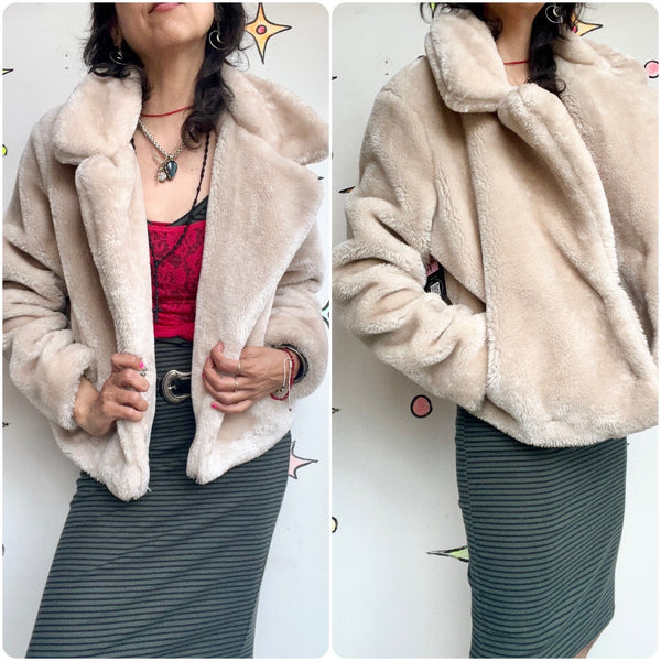 Vintage 90s Y2K | Faux Fur Vegan Plush Glam Pinup Boho Teddybear Coat