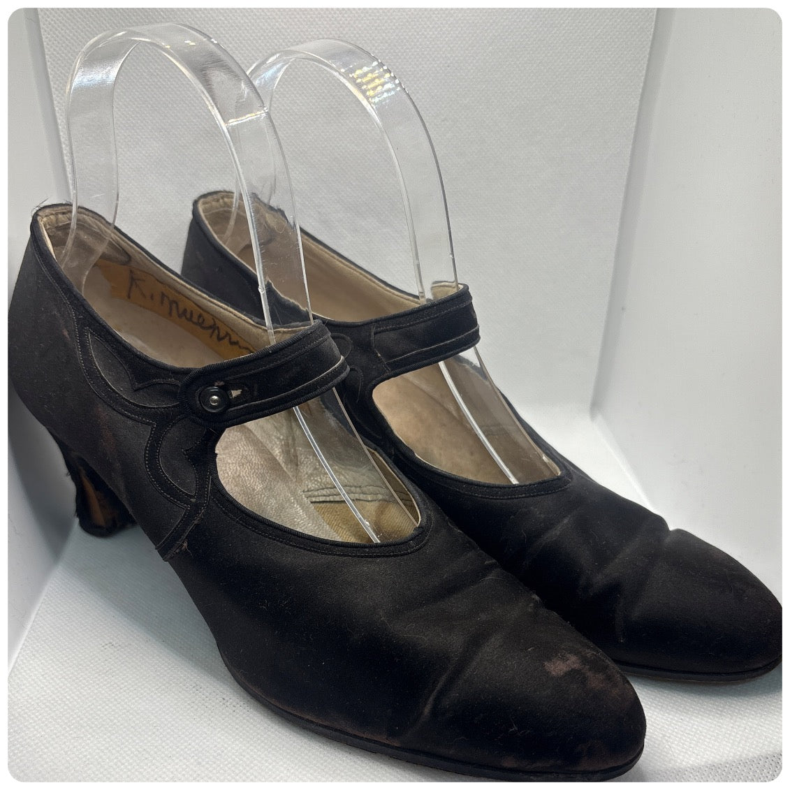 Antique 1920s Black Silk Mary Jane Pumps – Art Deco Heels – Size 8/8.5