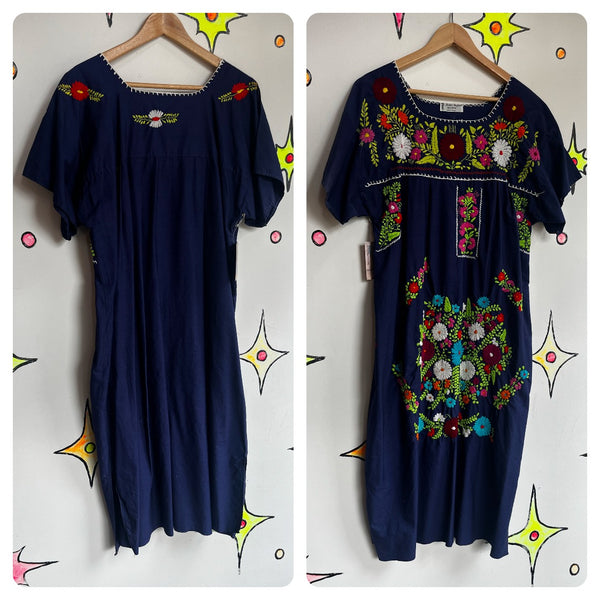 Vintage 60s 70s | Navy Boho Oaxacan Mexican Hand Embroidered Festival Dress