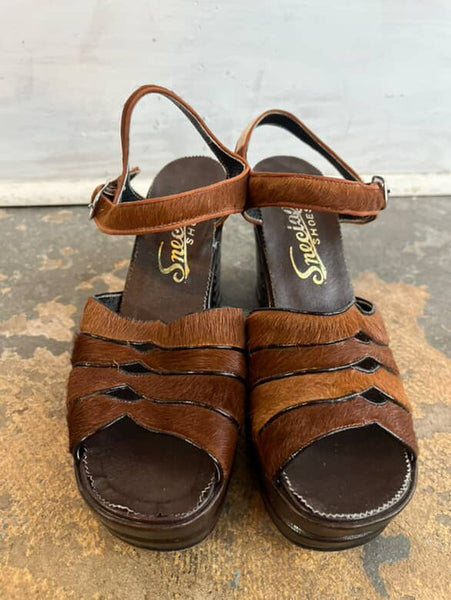 Vintage 1940s Brown Cowhide Leather Peep Toe Wooden Platform Heels | 6.5 - 7