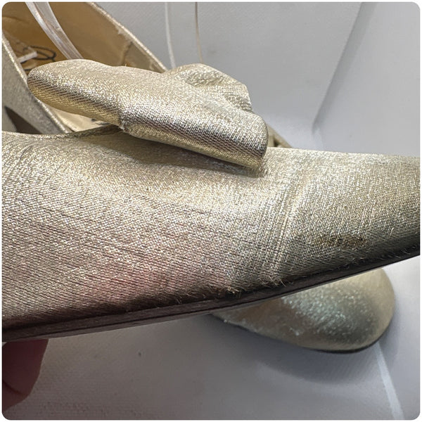 Vintage 60s Gold Metallic Brocade Heels - Square Bow Tips - Low Heel Pumps - 6