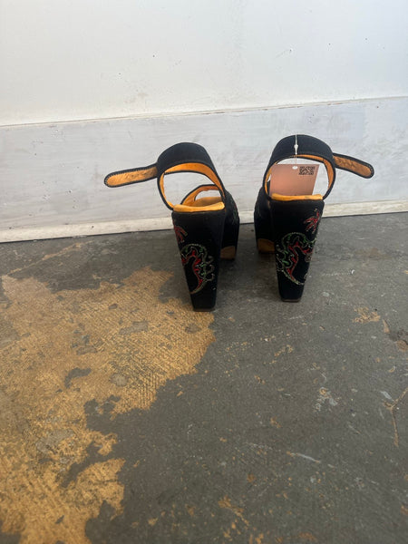 Vintage 70s Suede Platform Heels Dragon Embroidery Terry de Havilland Style 6M