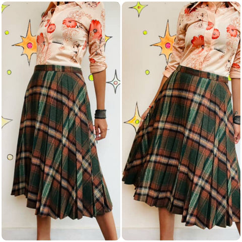 1950s Plaid Pleated Twirl Skirt – Fit & Flare Pin-Up Grunge Schoolgirl Style – M