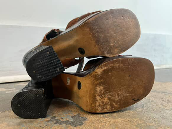 Vintage 1940s Brown Cowhide Leather Peep Toe Wooden Platform Heels | 6.5 - 7