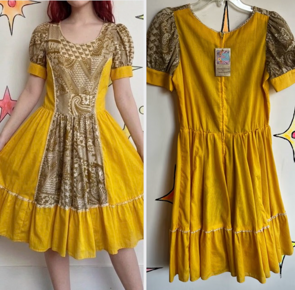Vintage 1950s | Patio Dress Prairie Square Dancing Clown | M L