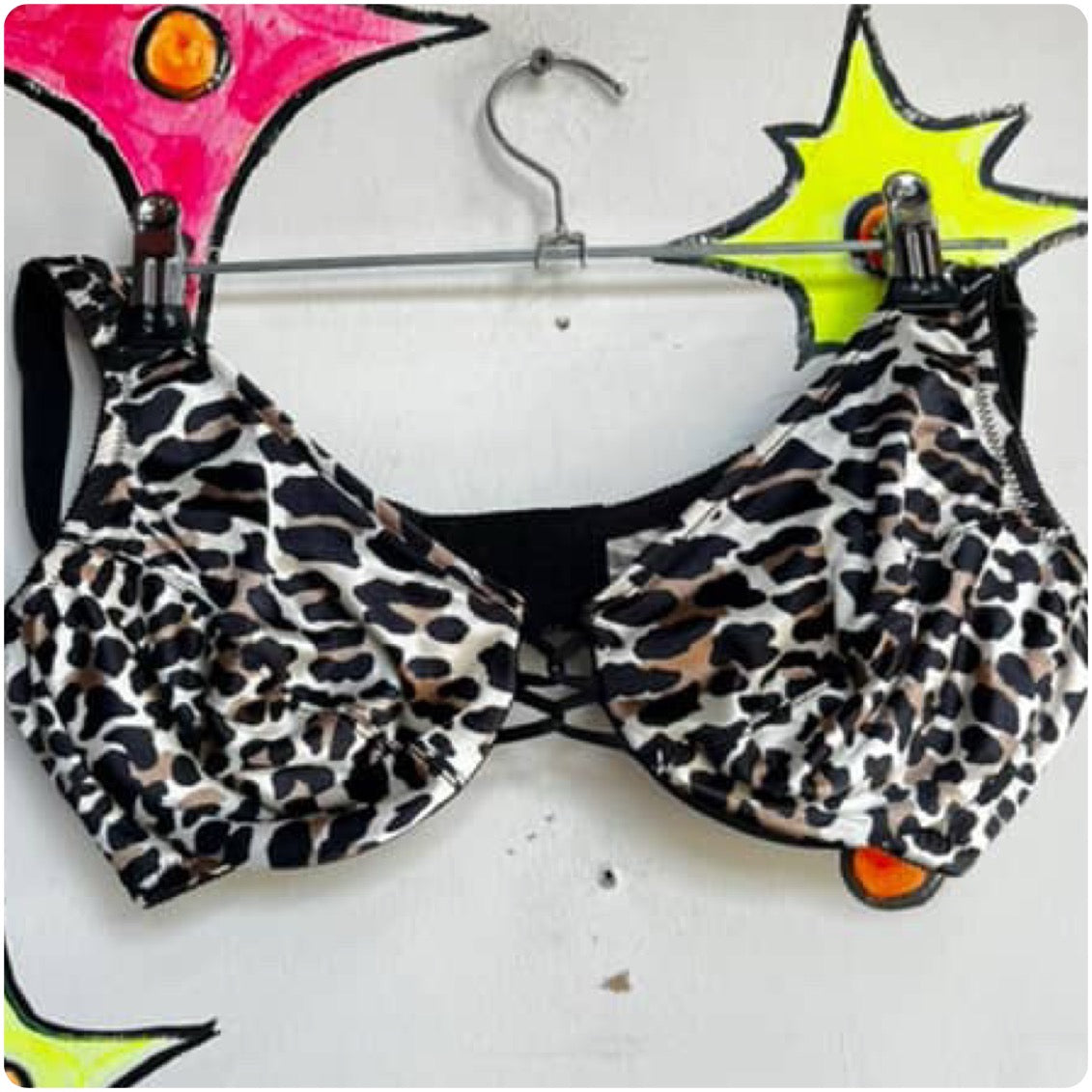 Vintage Vanity Fair Leopard Print Bra – 34C Punk Glam Lingerie – Y2K Animal Print