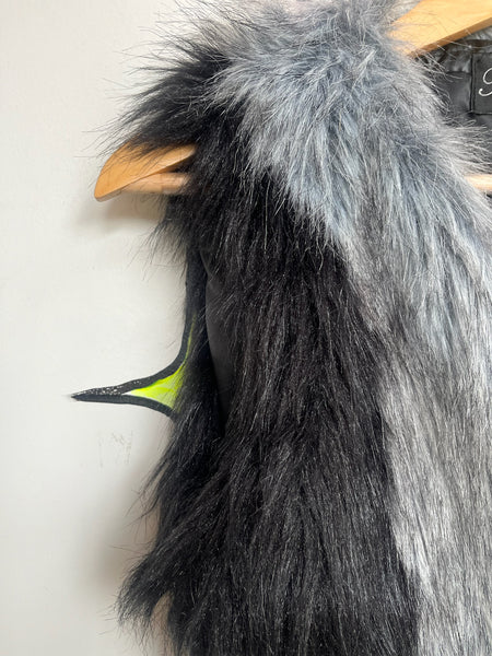 Vintage Y2K Black Vest w Vegan Faux Fur Trim Fairy Grunge Glam | Indie Sleaze S