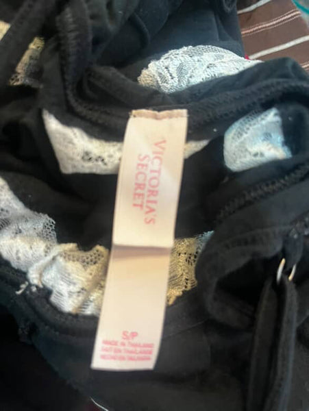Vintage Victoria’s Secret Black Lace Slip Dress Goth Grunge Fairy Babydoll – S