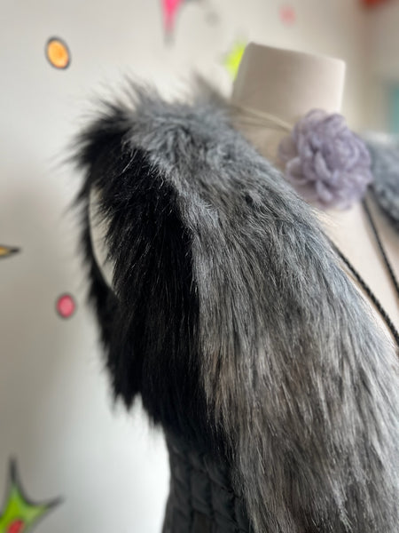 Vintage Y2K Black Vest w Vegan Faux Fur Trim Fairy Grunge Glam | Indie Sleaze S
