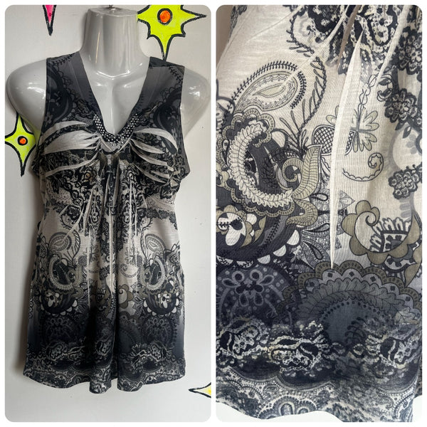 Vintage Y2K | Grunge Fairy Indie Sleaze Tattoo Print McBling Tank Top Tee | L