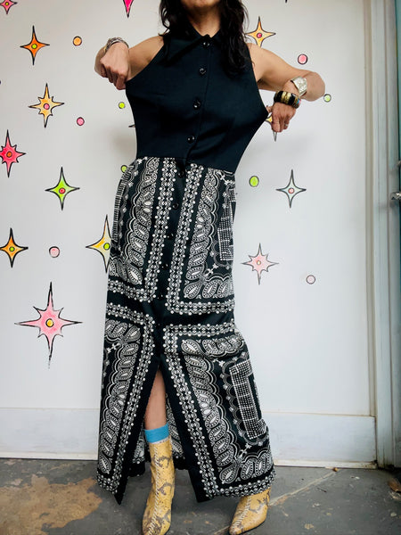 Vintage 70s Black and White Geometric Maxi Dress | Dagger Collar Retro | Size M