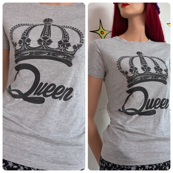 Y2K Gray Tattoo "Queen" Graphic Emo Glam Baby Tee Indie Sleaze Streetwear | S/M