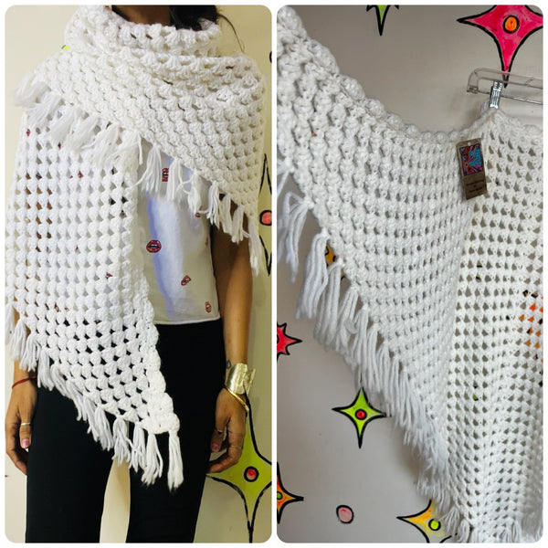 Vintage 70s White Crochet Poncho | Boho Western Festival Cape Shawl | Fringe
