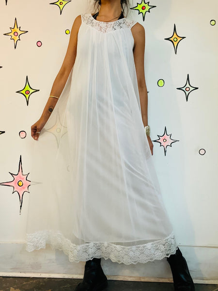 Vintage 60s ' Double Layer Fluffy Chiffon & Lace Sheer White Babydoll Nightgown