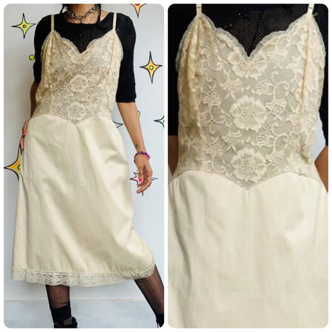 Vintage 1950s | Off White Lace Babydoll Fairy Grunge Lingerie Slip | size 40