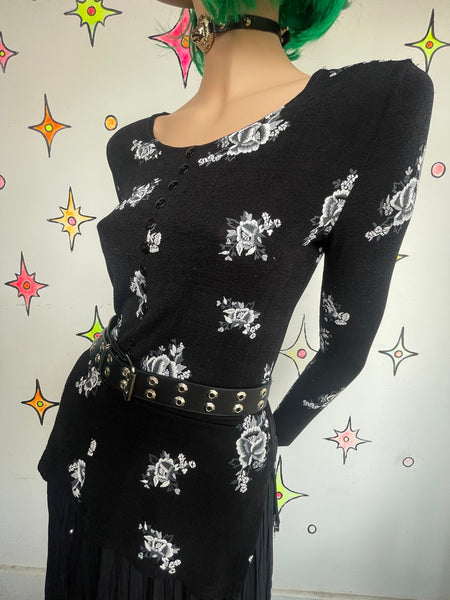 90s Black & White Romantic Rose Print Top Stretchy Whimsy Goth Grunge Top M