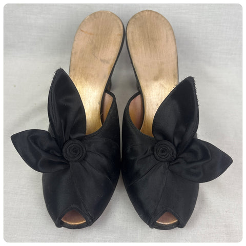 Vintage 1940s Daniel Green Black Satin Peep Toe Boudoir Heels Size 6.5-7 Narrow