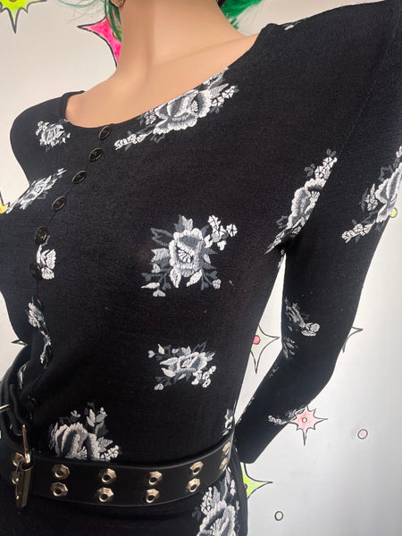 90s Black & White Romantic Rose Print Top Stretchy Whimsy Goth Grunge Top M