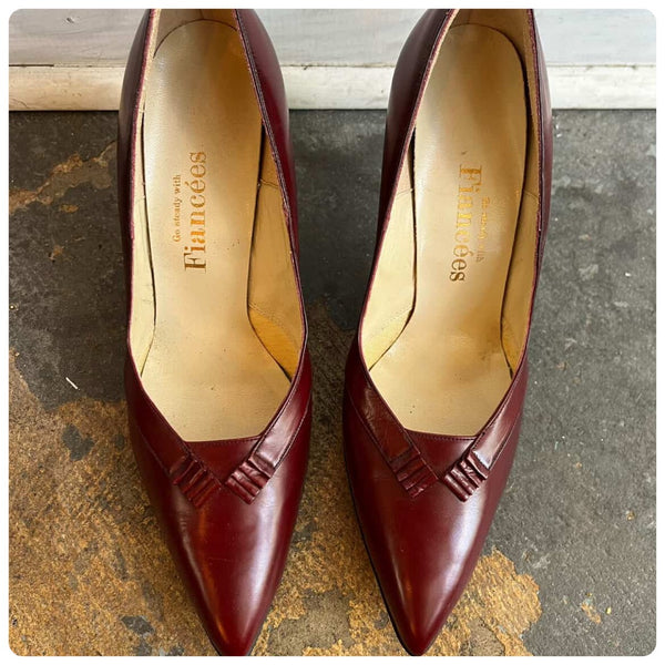 Vintage 1960s Oxblood Burgundy Leather Pumps – Pointed Toe High Heels – Size 7.5