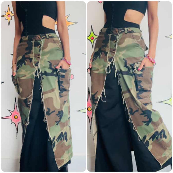 Vintage Camo Maxi Skirt w Front Slit | Y2K Grunge Sexy Utility Army Military | S