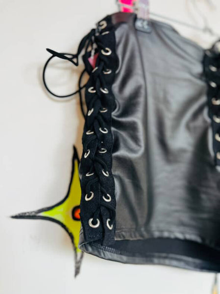 Vintage Y2K Black Lace-Up Stretch Hot Pants Vegan Leather Goth Shorts – NWT - S