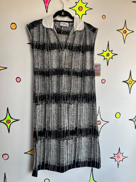 Vintage 60s-70s Black & White Art Print Dress | White Collar | Lounge Wear | 10