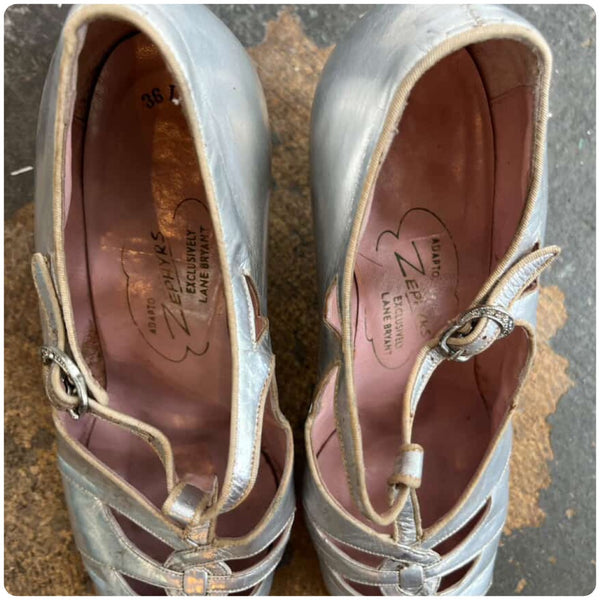 Antique 1920s Silver Gatsby T-Strap Leather Heels - Art Deco - Size 36 US 6.5-7