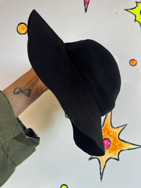 Vintage 50s Black Felt Goth Sun Hat | Wide Brim Witchy