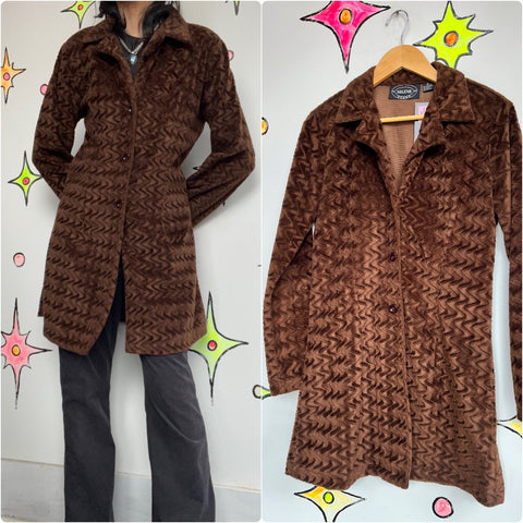 Vintage 90s does 70s | Retro Brown Velvet Coat with Big Collar | Size M