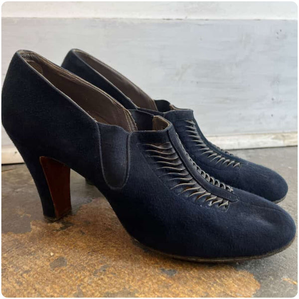 Vintage 1930s Navy Blue French Suede Heels – Cage Cut Out Design – Size 7.5