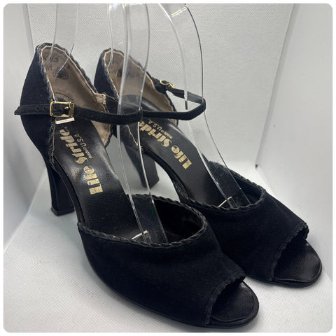 Vintage 1950s–60s Black Suede Peep Toe Strap Heels – Life Stride – Size 7